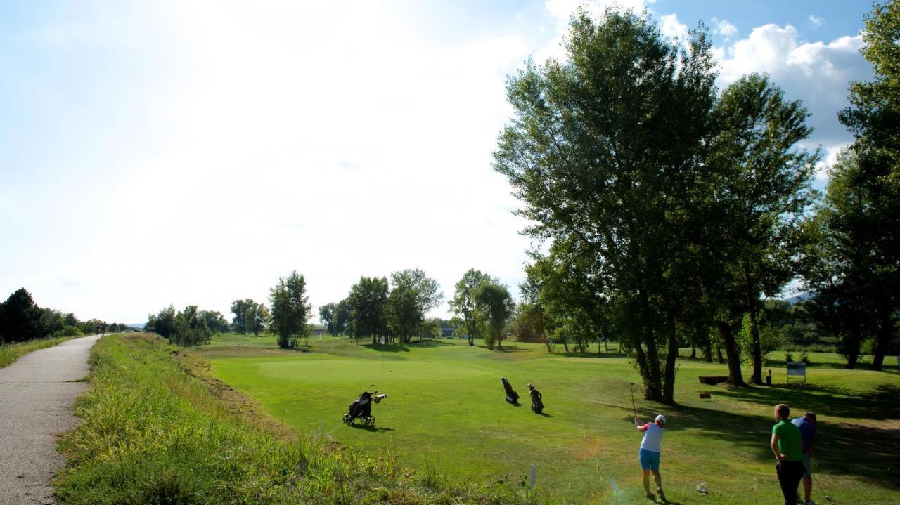 Apartman Greenbay Golf Trenčín Dış mekan fotoğraf